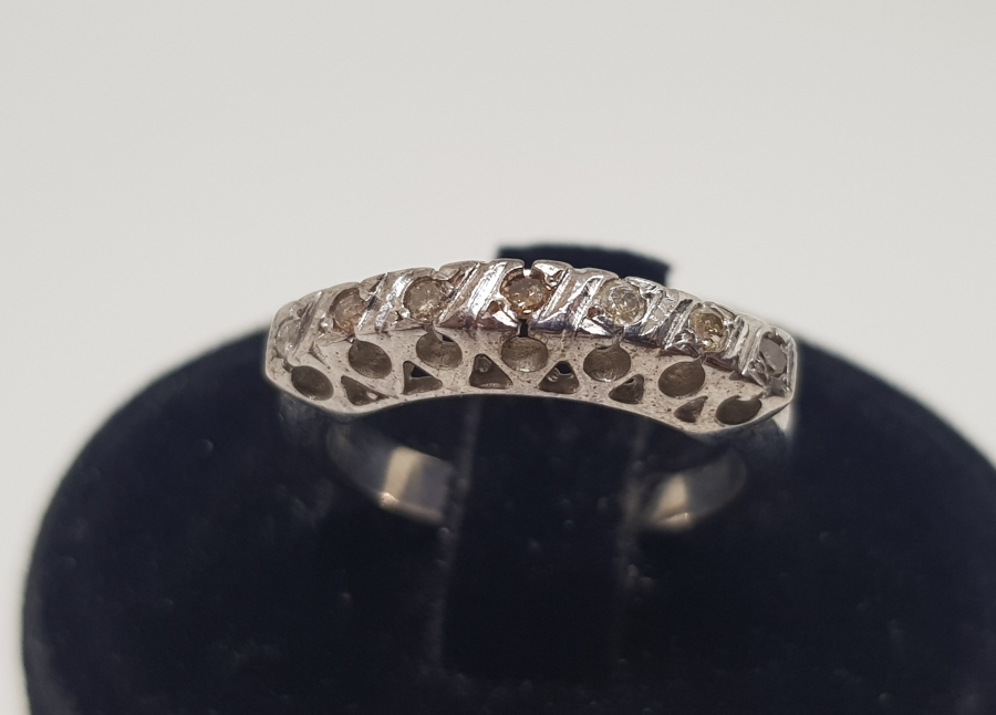 PIRLANTA TAŞLI YEDİTAŞ MODEL YÜZÜK