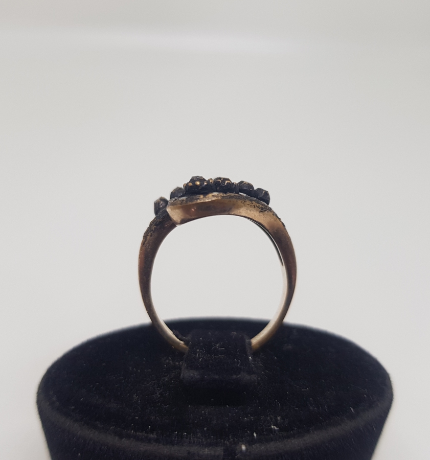 YILAN BAŞI MODELİ ELMAS TAŞLI YÜZÜK