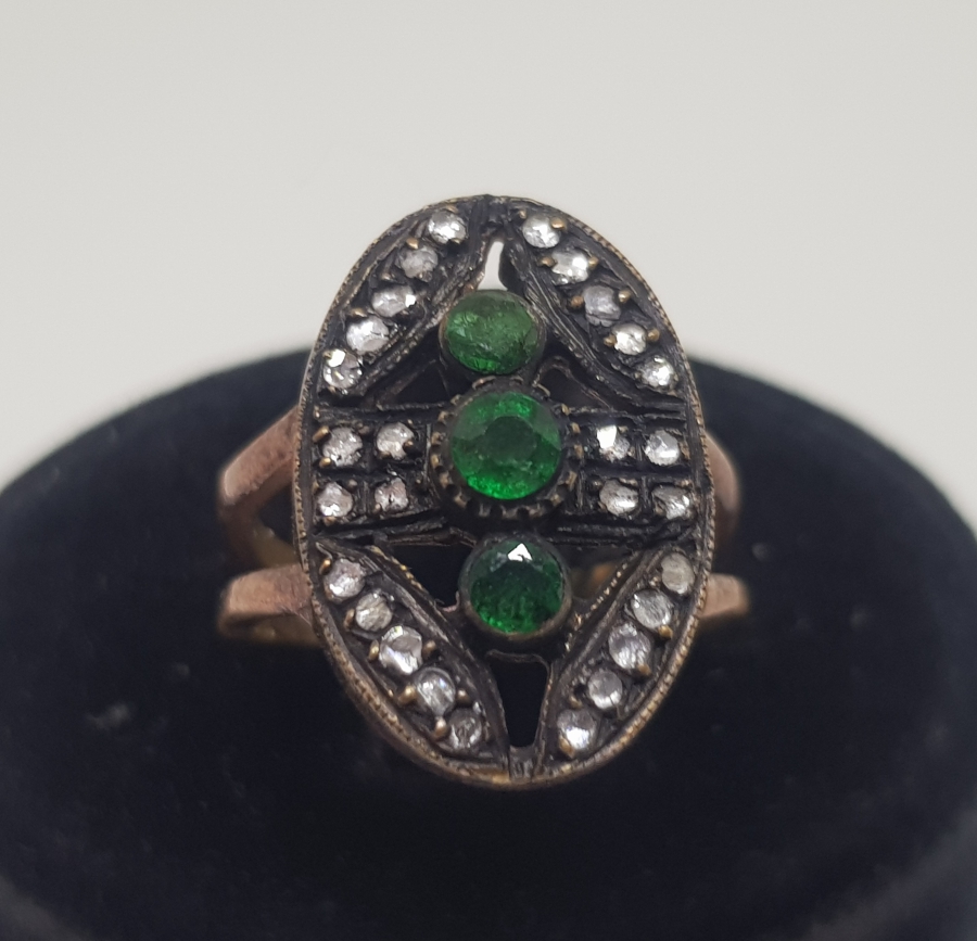 ELMAS VE ZÜMRÜT TAŞLI HÜRREM MODEL YÜZÜK