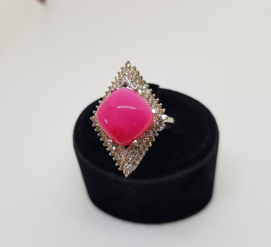 PIRLANTA TAŞLI BÜYÜK BOY HÜRREM MODEL YÜZÜK