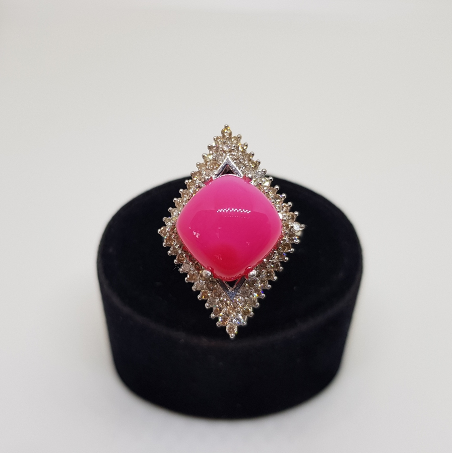 PIRLANTA TAŞLI BÜYÜK BOY HÜRREM MODEL YÜZÜK