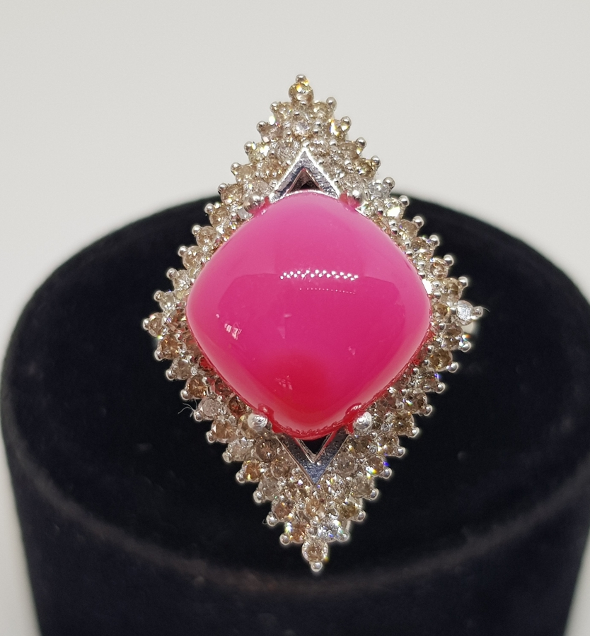 PIRLANTA TAŞLI BÜYÜK BOY HÜRREM MODEL YÜZÜK