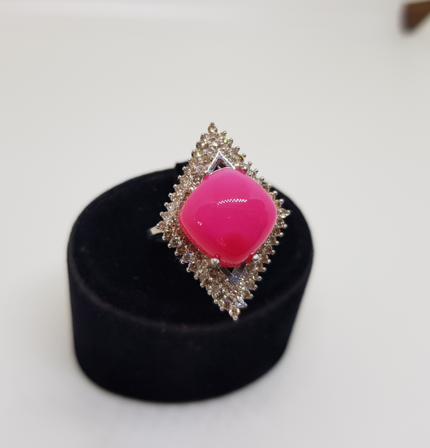 PIRLANTA TAŞLI BÜYÜK BOY HÜRREM MODEL YÜZÜK