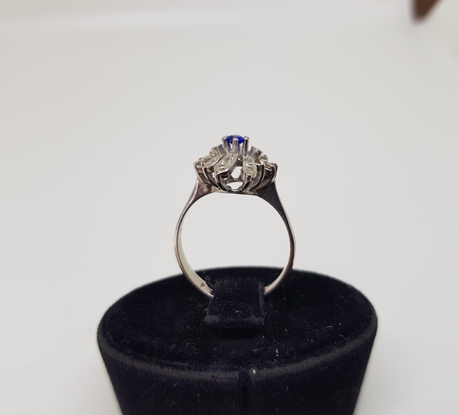 SAFİR TAŞLI DALLI MODEL PIRLANTA YÜZÜK