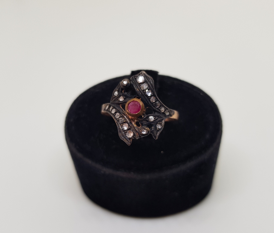 ELMAS VE YAKUT TAŞLI YÜZÜK