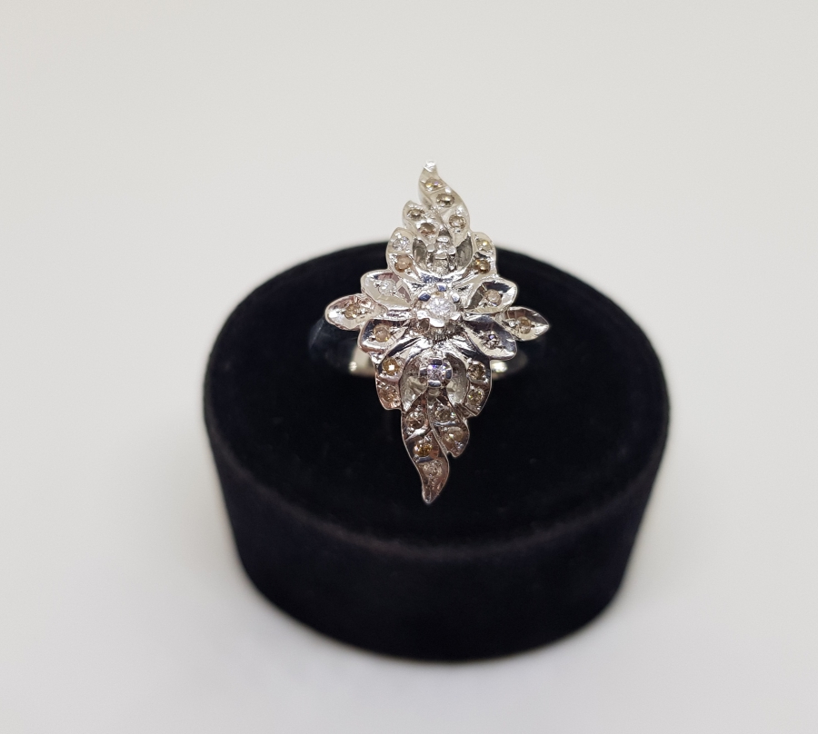 PIRLANTA TAŞLI DALLI MEKİK MODELİ YÜZÜK