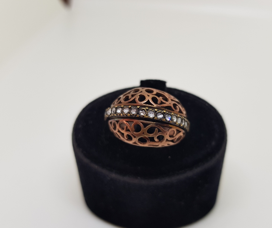 YARIM TUR MODEL TESTERE İŞÇİLİKLİ ELMAS TAŞLI YÜZÜK