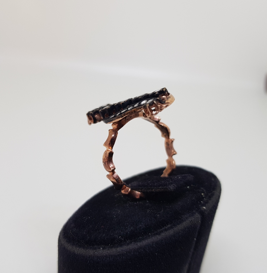 GİRİT MEKİĞİ MODELİ ELMAS TAŞLI YÜZÜK