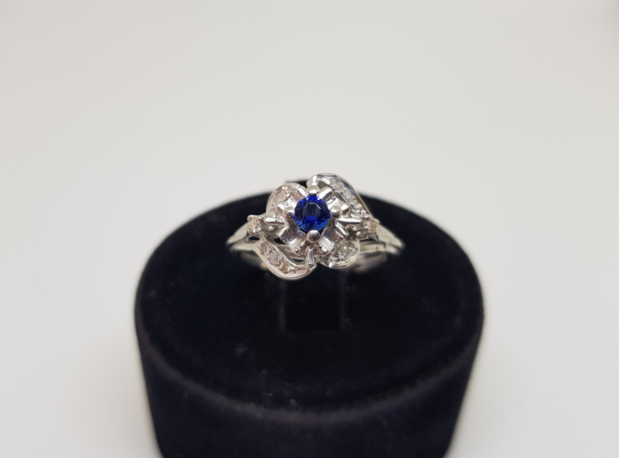 SAFİR VE PIRLANTA TAŞLI ÇİFT DAL MODEL YÜZÜK