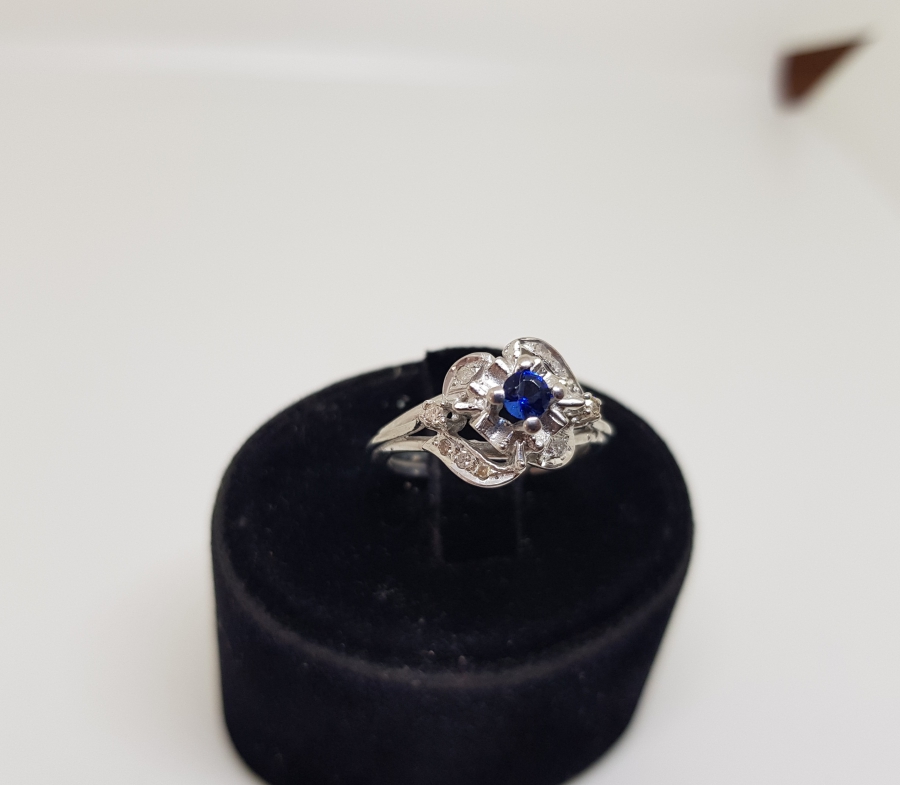 SAFİR VE PIRLANTA TAŞLI ÇİFT DAL MODEL YÜZÜK