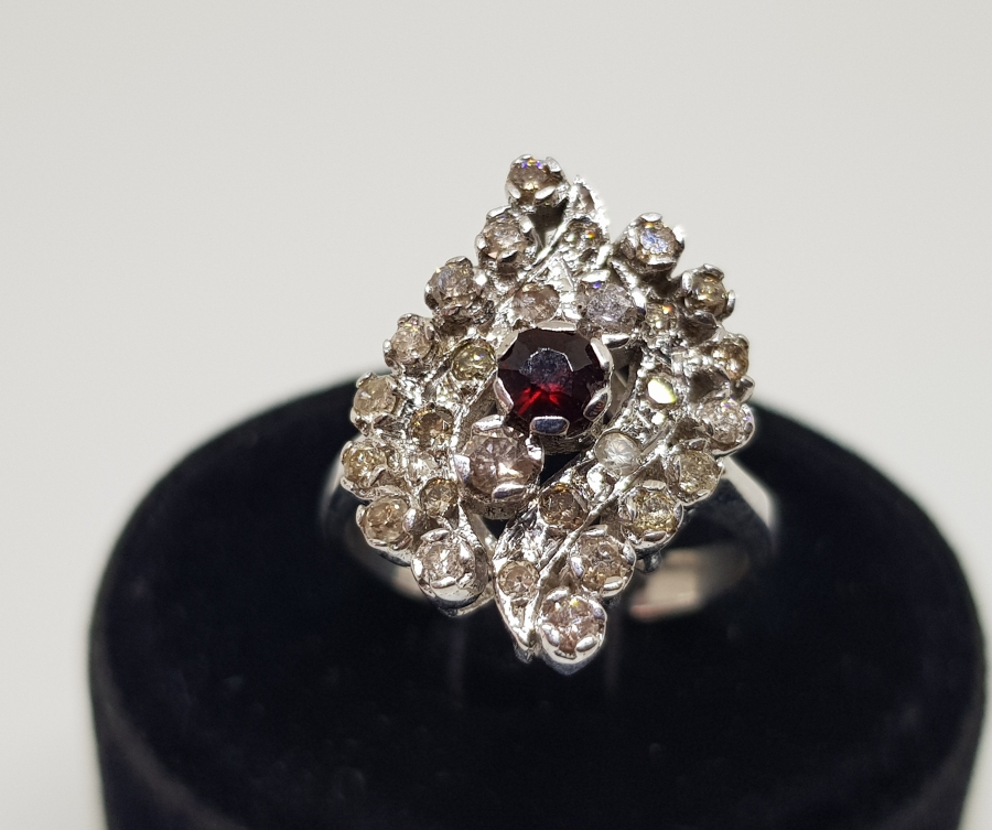 YAKUT VE PIRLANTA TAŞLI TARAK MODEL YÜZÜK