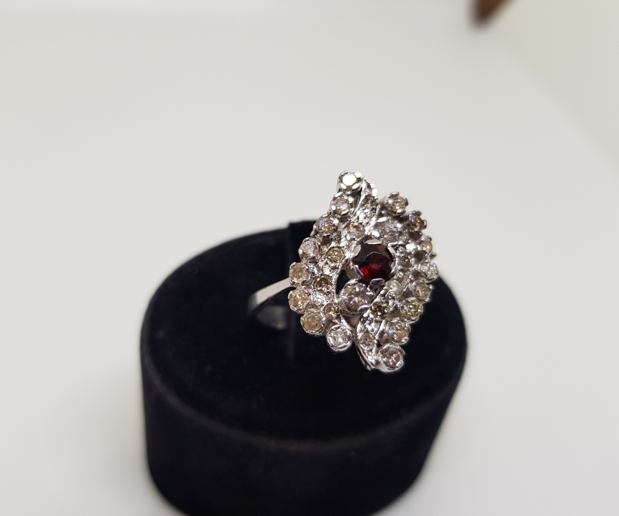 YAKUT VE PIRLANTA TAŞLI TARAK MODEL YÜZÜK