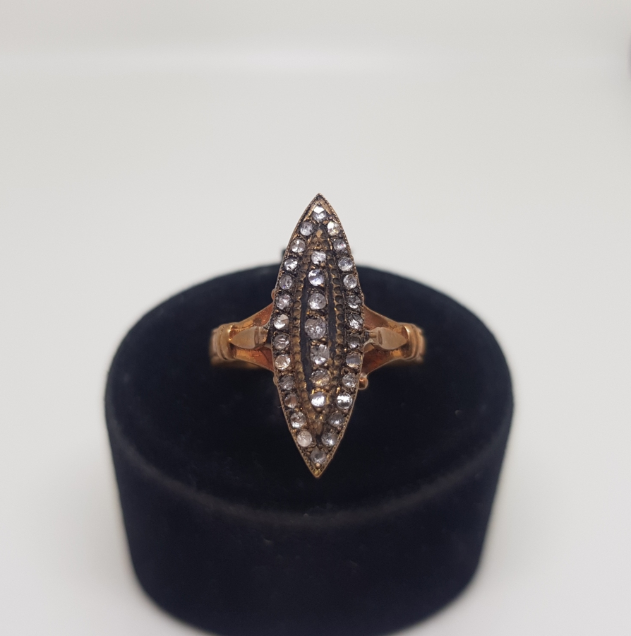 BÜYÜK MEKİK MODEL ELMAS TAŞLI YÜZÜK