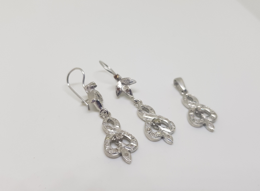 SONSUZLUK MODELİ PIRLANTA TAŞLI KOLYE KÜPE SETİ