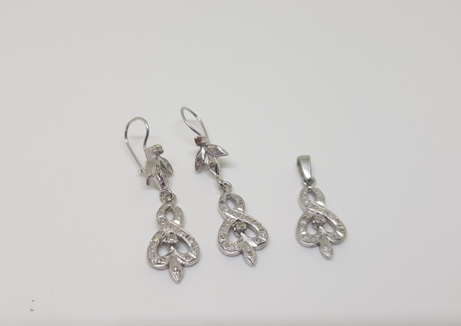 SONSUZLUK MODELİ PIRLANTA TAŞLI KOLYE KÜPE SETİ