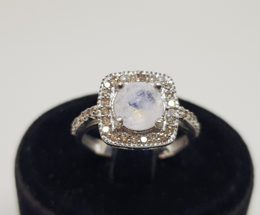 DUMANLI KUVARZ VE PIRLANTA TAŞLI YÜZÜK