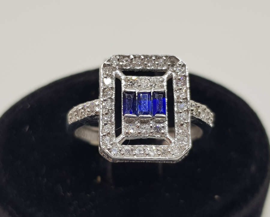 SAFİR VE PIRLANTA TAŞLI BAGET MODEL YÜZÜK