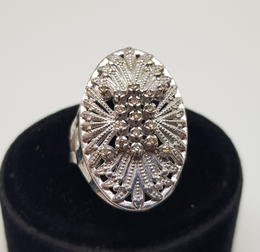 BÜYÜK BOY GÜNEŞ MODELİ PIRLANTA TAŞLI YÜZÜK