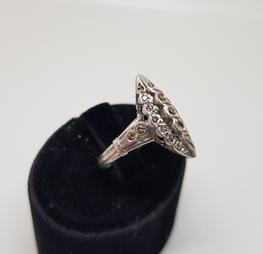 BROWN PIRLANTA TAŞLI MEKİK MODEL YÜZÜK