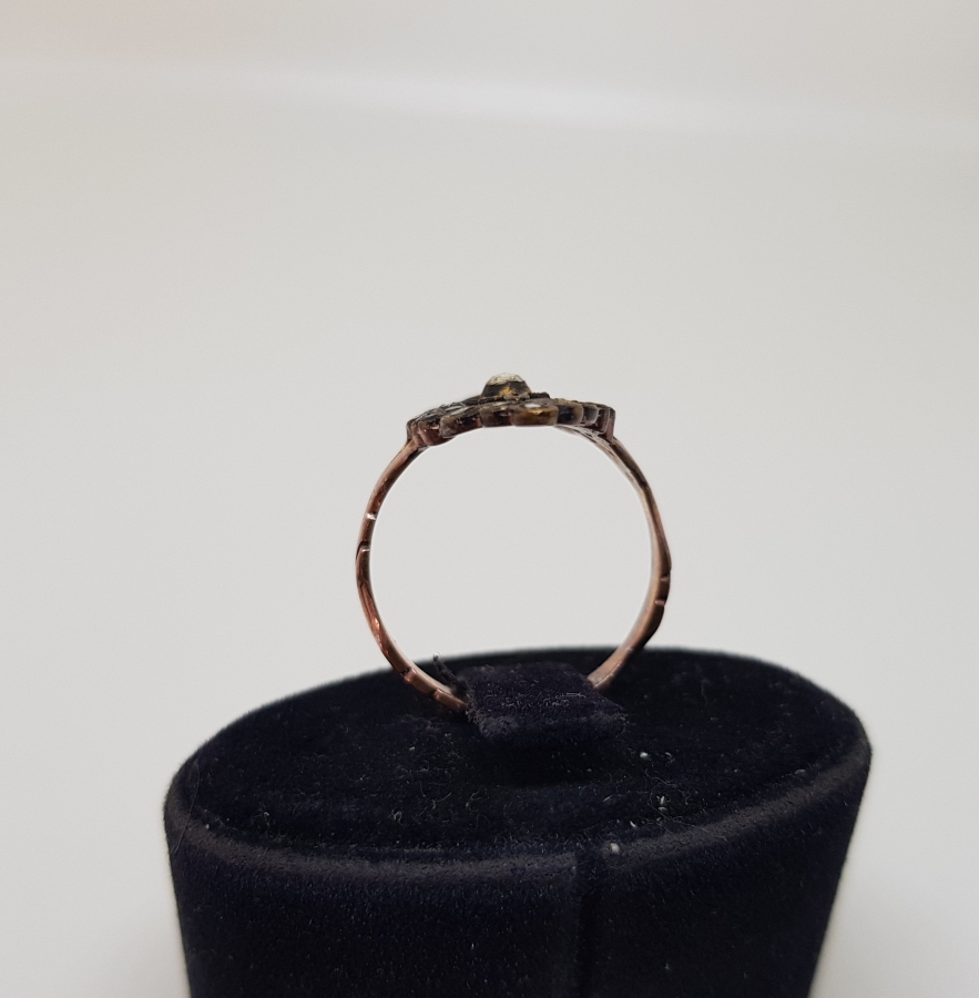 LALE MEKİK MODELİ ELMAS TAŞLI YÜZÜK