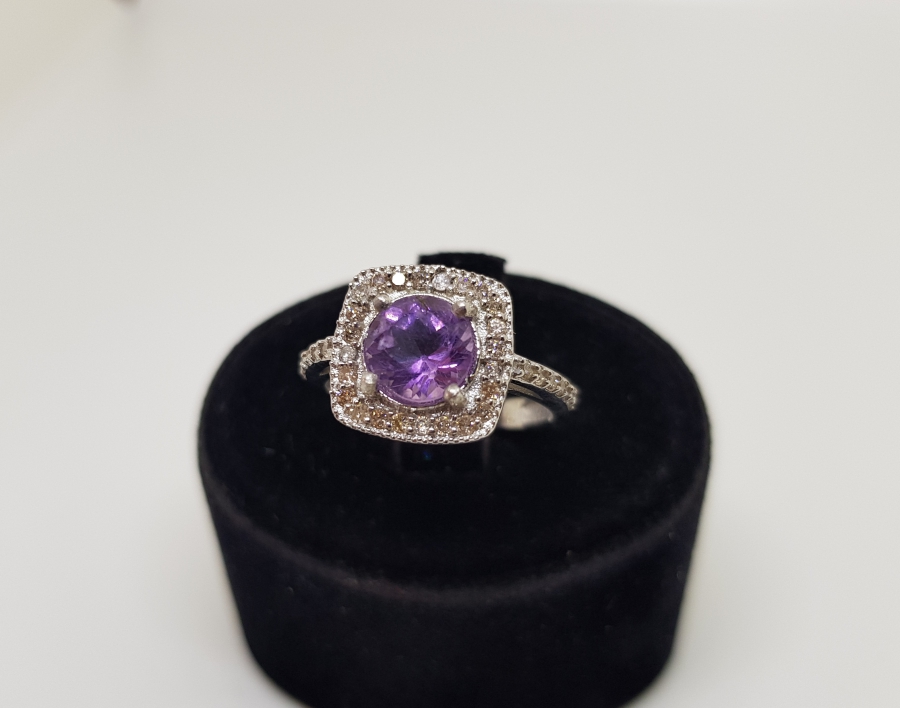 PIRLANTA VE AMETİST TAŞLI KARE MODEL YÜZÜK