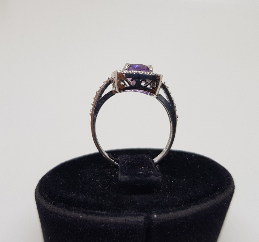 PIRLANTA VE AMETİST TAŞLI KARE MODEL YÜZÜK