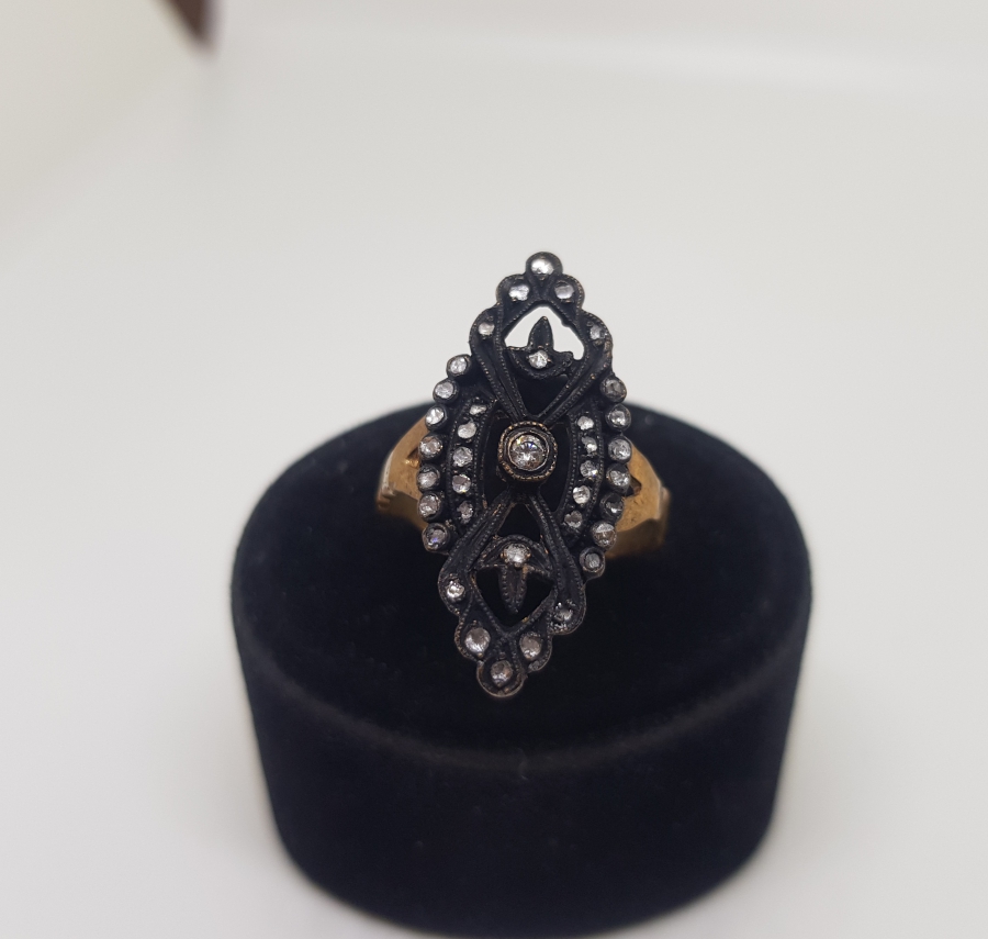 ÇİFTE LALELİ MEKİK MODEL ELMAS TAŞLI YÜZÜK