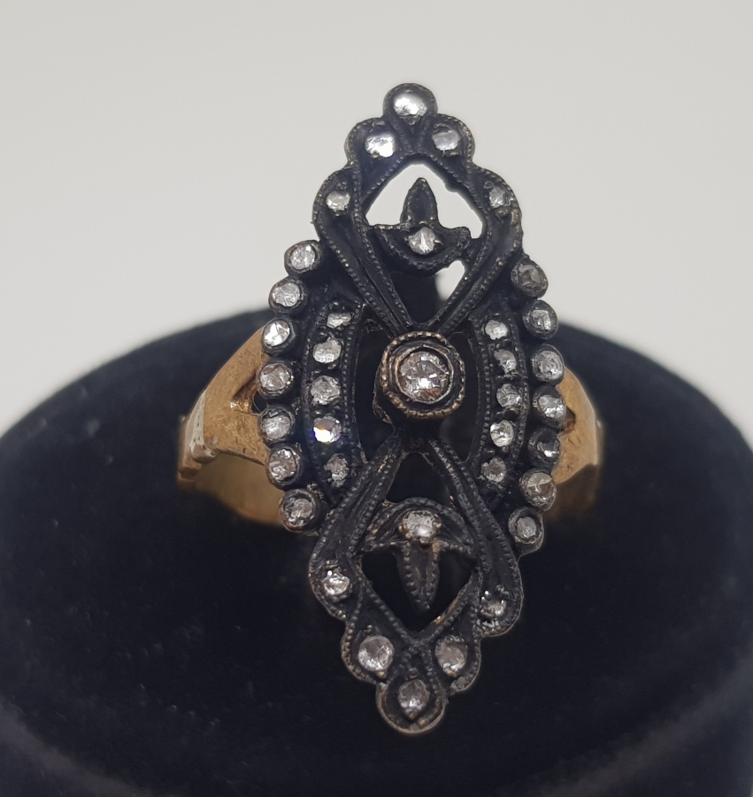 ÇİFTE LALELİ MEKİK MODEL ELMAS TAŞLI YÜZÜK