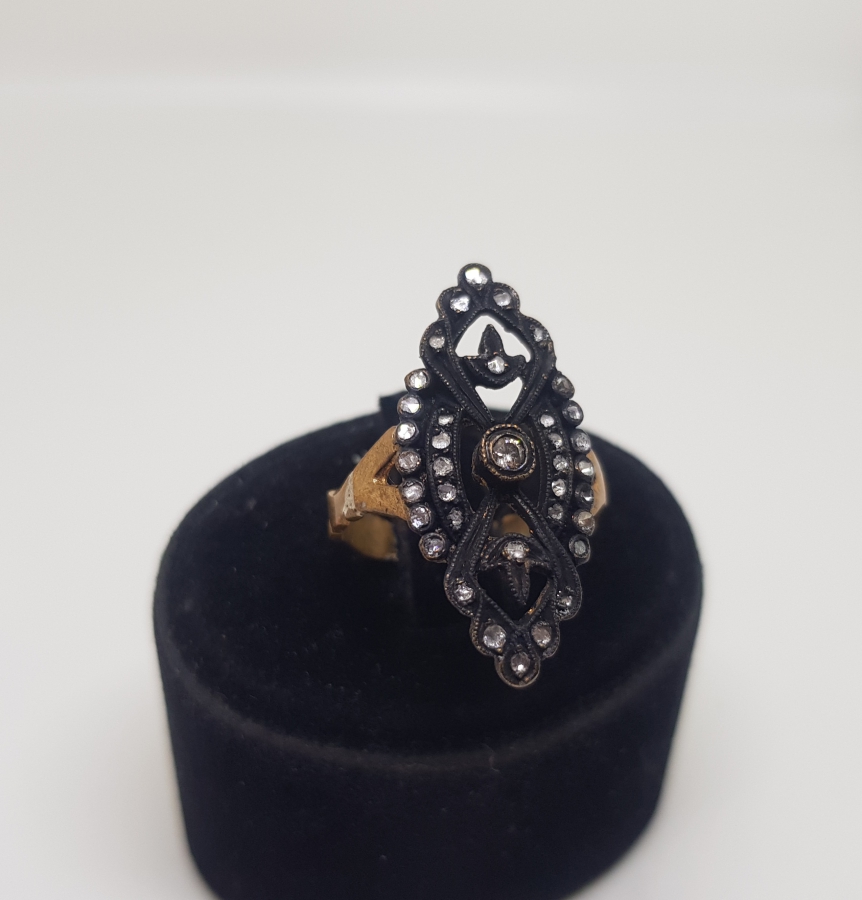 ÇİFTE LALELİ MEKİK MODEL ELMAS TAŞLI YÜZÜK