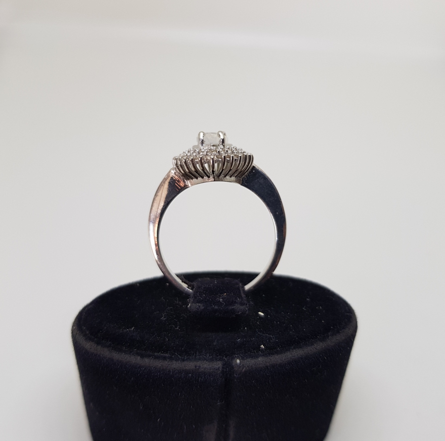 KUVARZ VE PIRLANTA TAŞLI DAMLA MODEL YÜZÜK