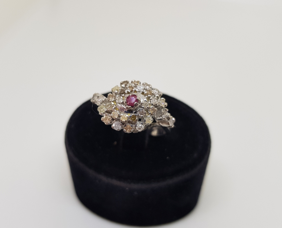 YAKUT VE PIRLANTA TAŞLI SONSUZLUK MODELİ YÜZÜK