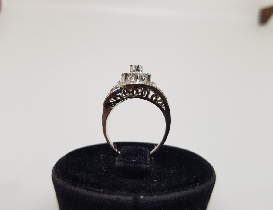 BROWN PIRLANTA TAŞLI SALYANGOZ MODEL YÜZÜK