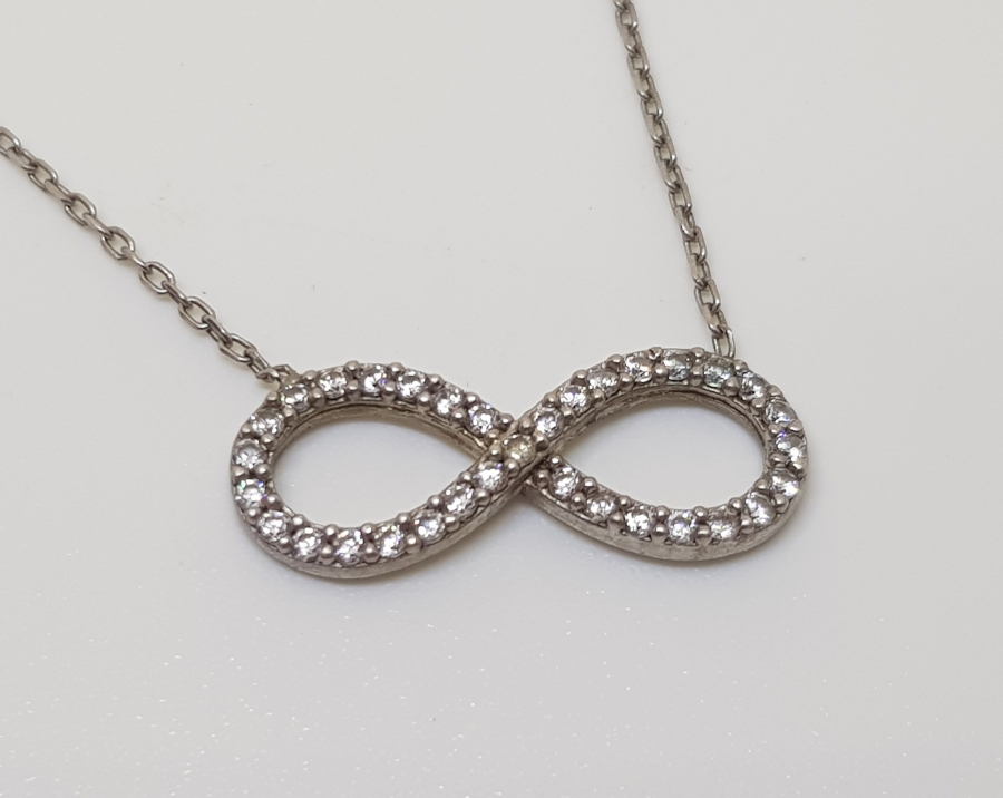 GÜMÜŞ ZİNCİRİYLE MARGAZİT TAŞLI SONSUZLUK KOLYESİ