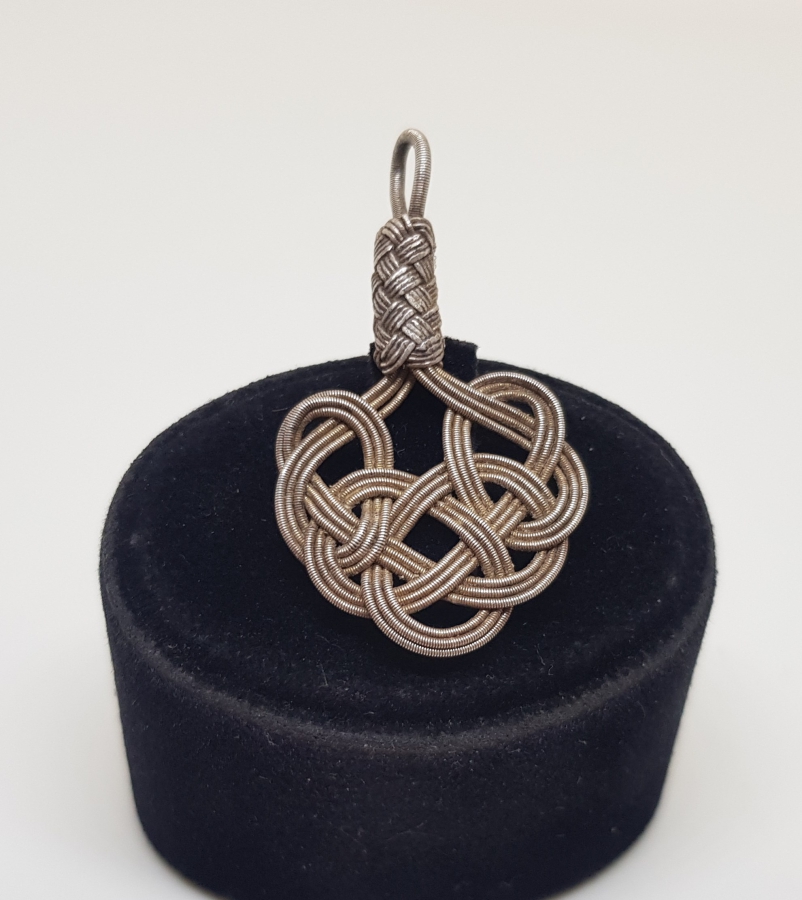 TRABZON İŞİ SAF GÜMÜŞTEN MAMUL KAZAZ FORMLU KOLYE UCU