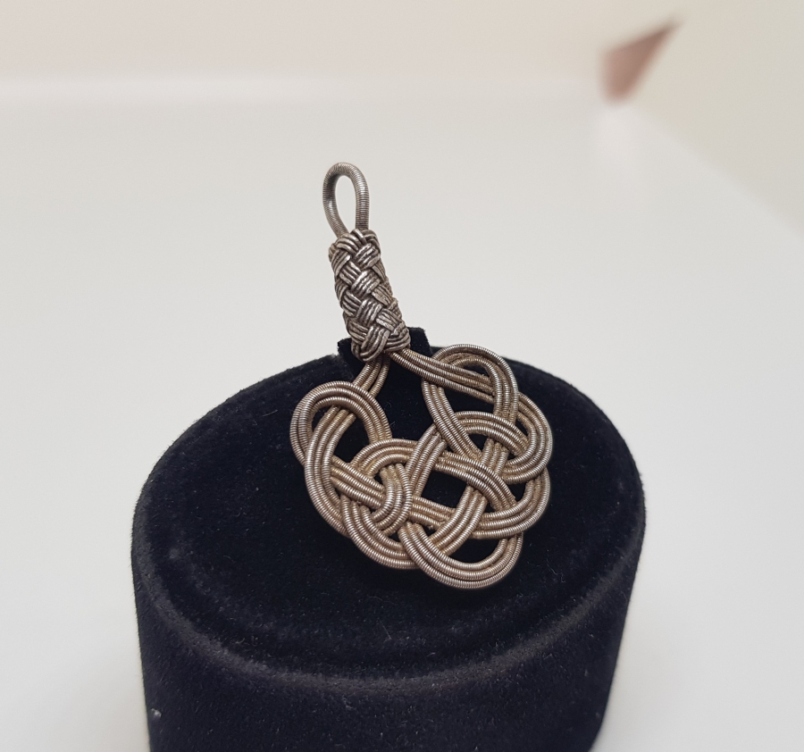 TRABZON İŞİ SAF GÜMÜŞTEN MAMUL KAZAZ FORMLU KOLYE UCU