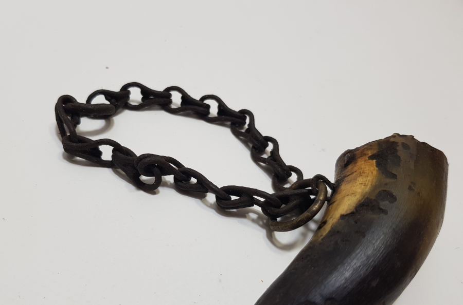 OSMANLI DÖNEMİ ORİJİNAL ZİNCİRİYLE BOYNUZ SAÇMALIK