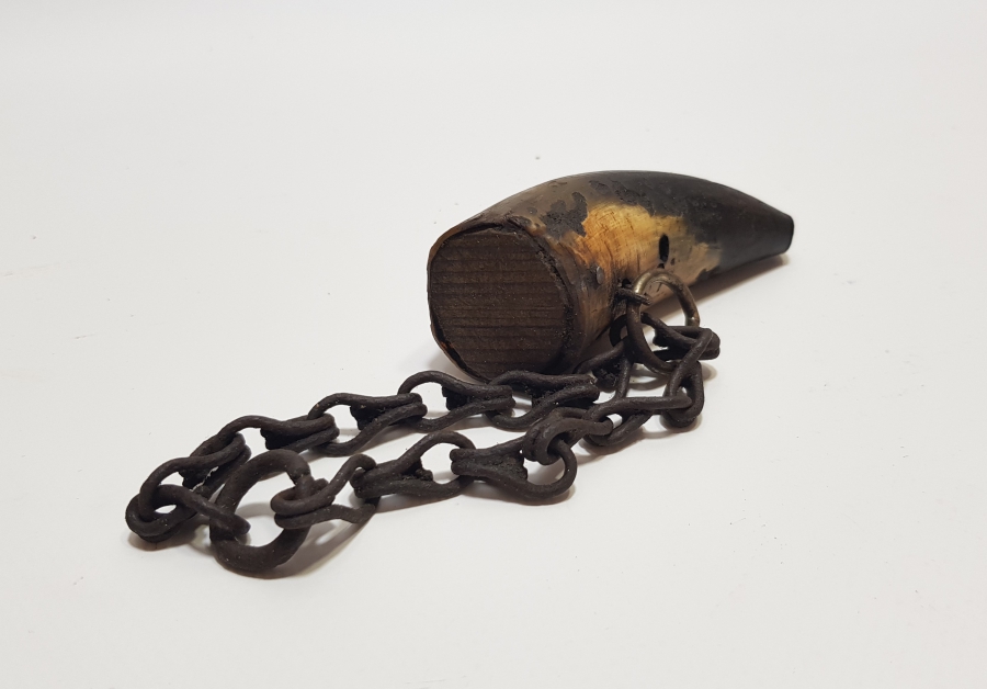 OSMANLI DÖNEMİ ORİJİNAL ZİNCİRİYLE BOYNUZ SAÇMALIK