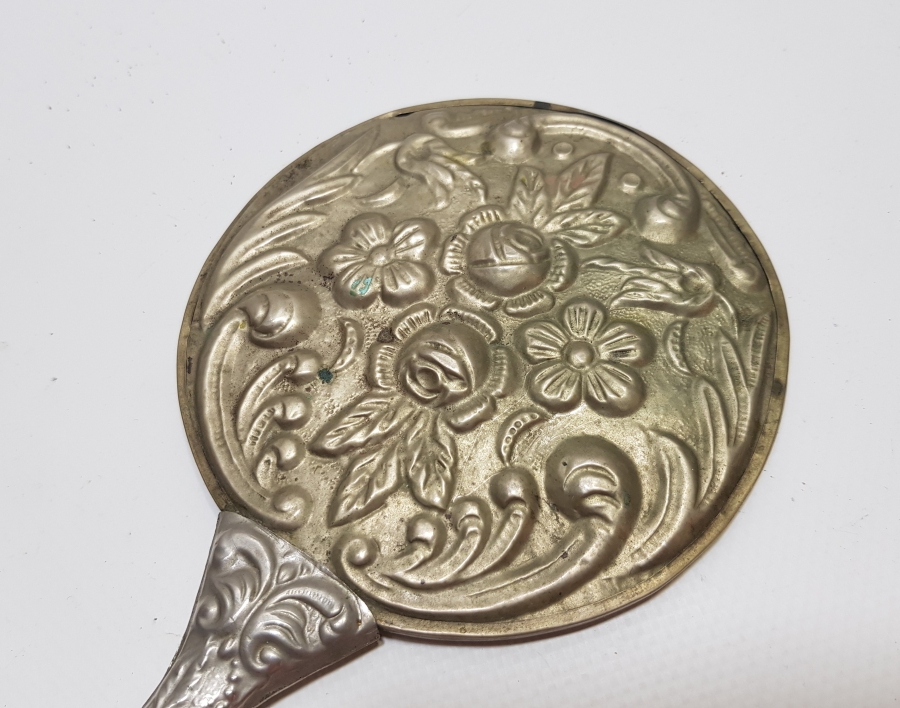 KABARTMA İŞÇİLİKLİ ANTİKA EL AYNASI