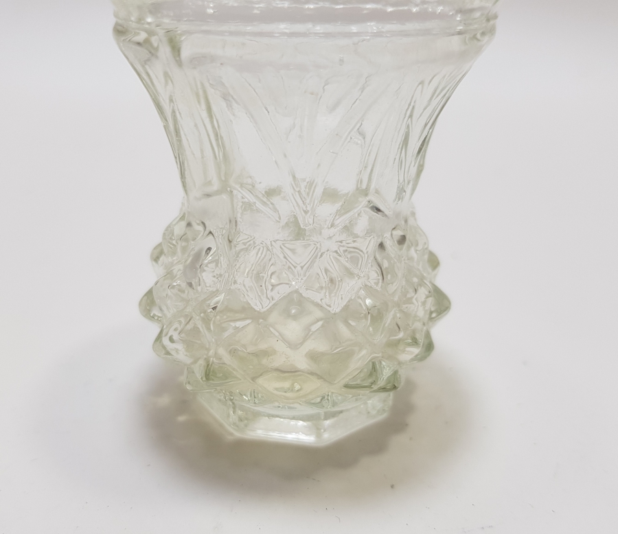 KABARTMA VE KRİSTAL KESME İŞÇİLİKLİ ANTİKA CAM HOKKA