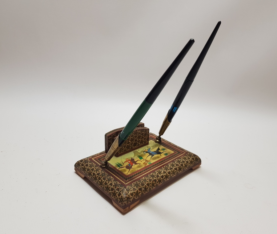 MİNYATÜR VE MARKUTERİ İŞÇİLİKLİ ANTİKA MASA ÜSTÜ KALEMLİĞİ
