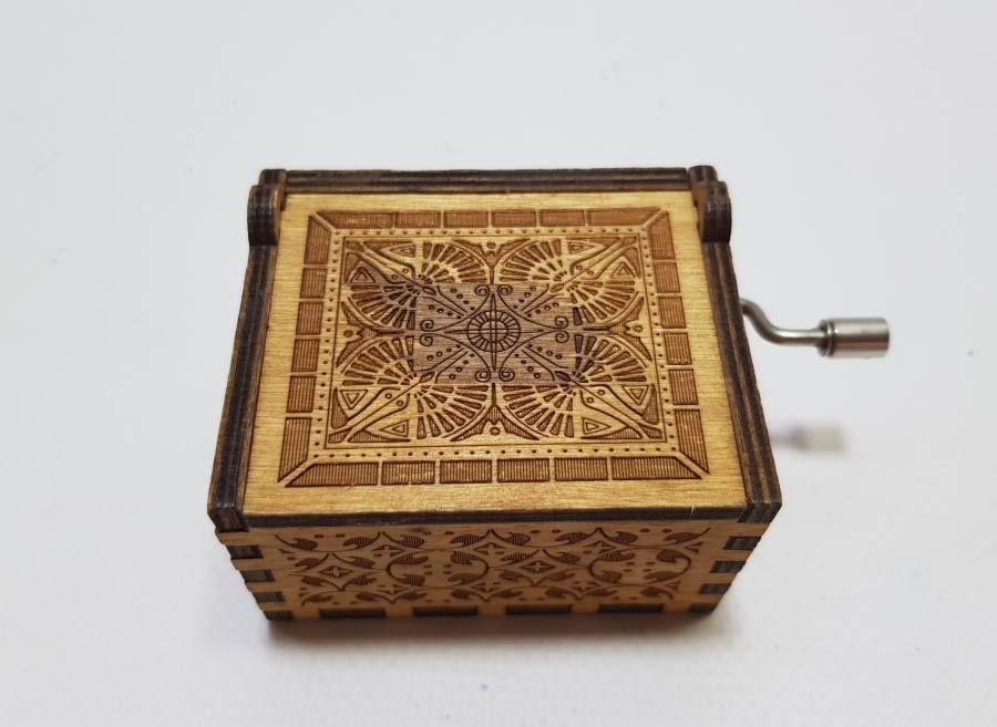 EL YAPIMI HARRY POTTER MÜZİĞİ ÇALAN LATERNALI KUTU.