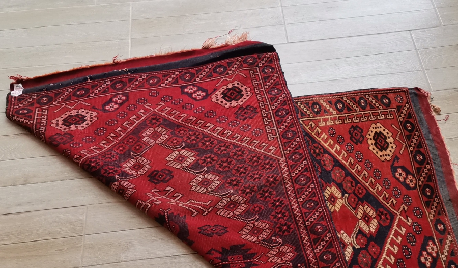 OSMANLI DÖNEMİ NADİR RENKTE KIZ BERGAMA HALISI