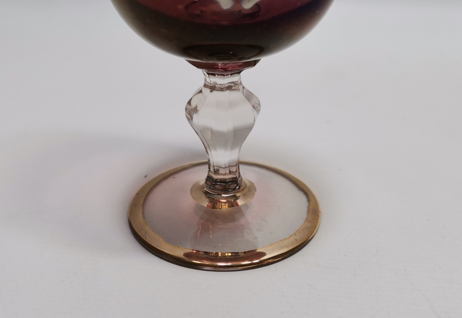 ÜZERİ ALTIN VARAKLI VE MİNE İŞÇİLİKLİ FRANSIZ KADEH