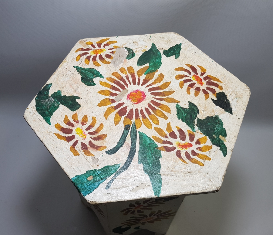 ÜZERİ EL BOYAMA İŞÇİLİKLİ KAHVECİ İŞİ ANTİKA SEHPA