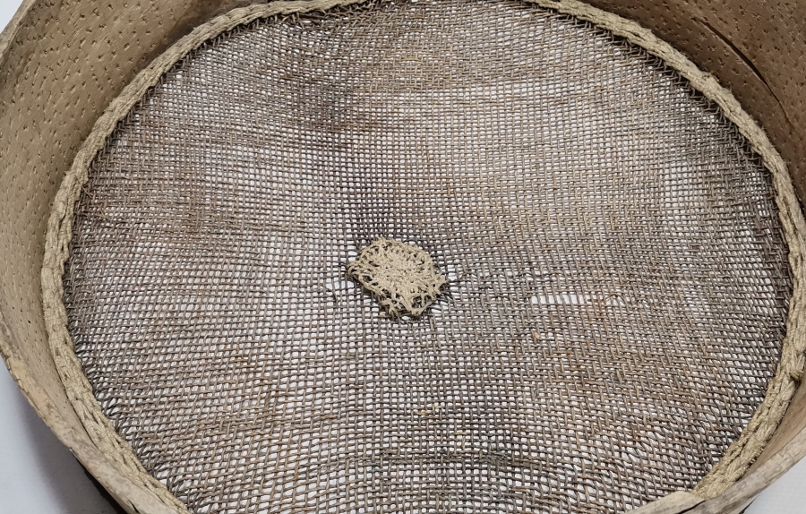 AHŞAP VE BAĞIRSAKTAN YAPILMIŞ OSMANLI DÖNEMİ UN ELEĞİ