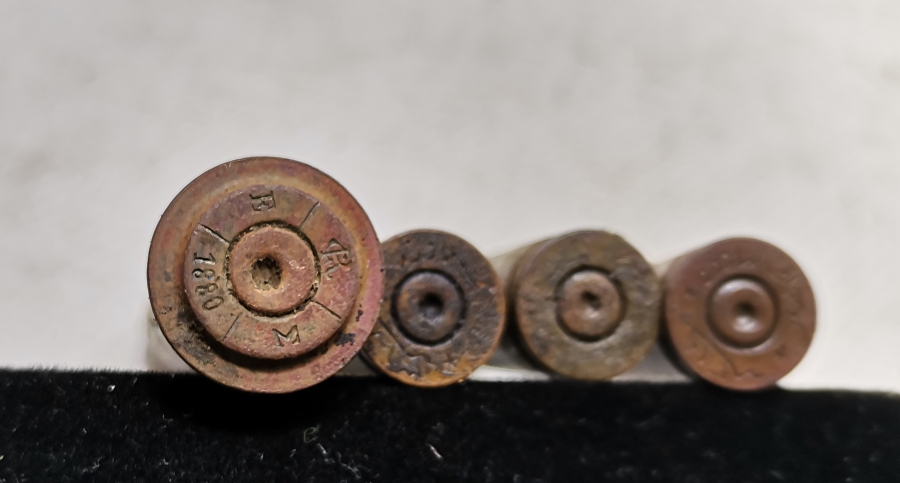 ARKALARI OSMANLICA VE RUMCA YAZILI 1. DÜNYA SAVAŞI DÖNEMİ MAVZER MERMİSİ KOVANLARI