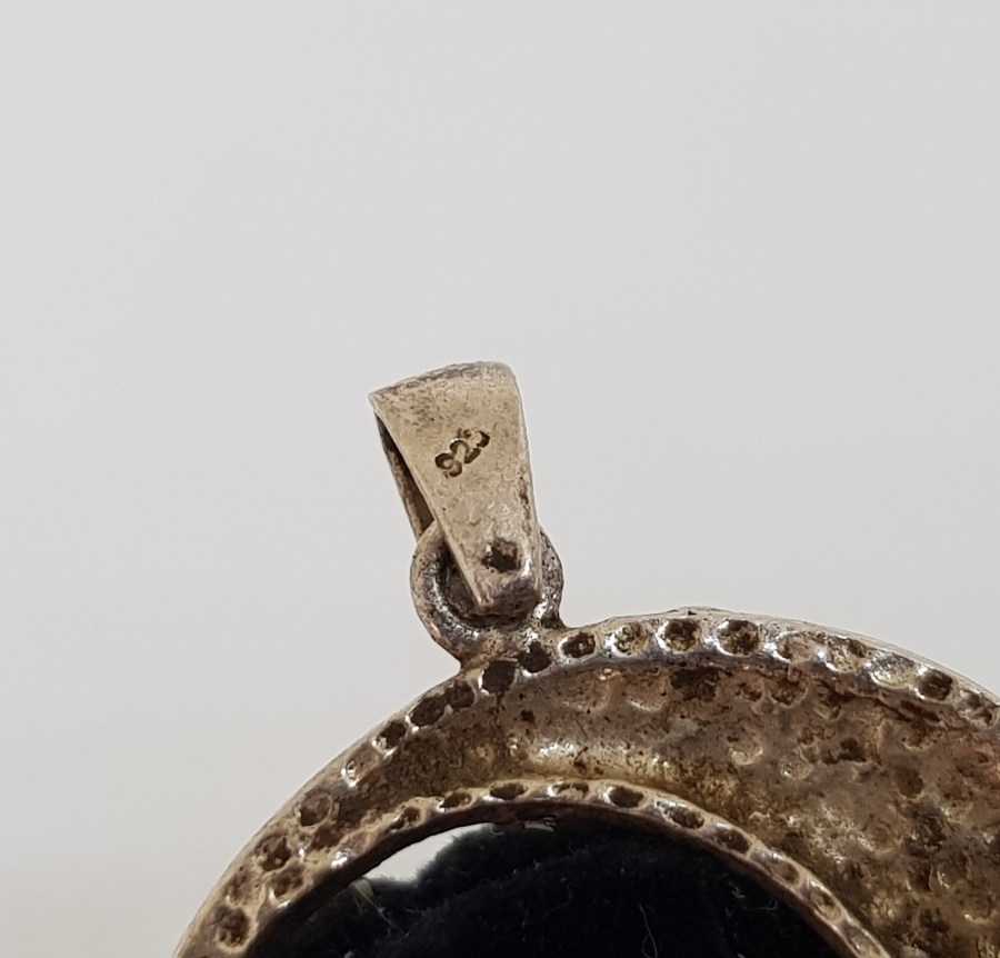 AY YILDIZ FORMUNDA YAPILMIŞ GÜMÜŞ KOLYE UCU