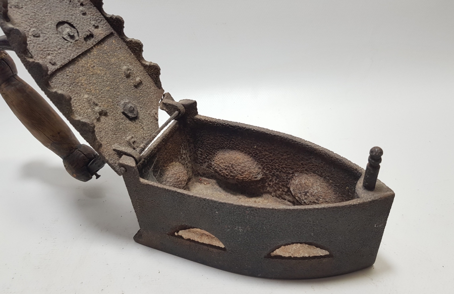 OSMANLI DÖNEMİ KÖMÜRLÜ ÜTÜ