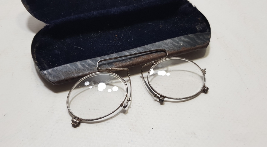 ORİJİNAL KUTUSUNDA OSMANLI DÖNEMİ TÜCCAR GÖZLÜĞÜ