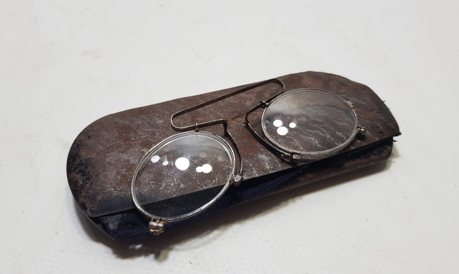 ORİJİNAL KUTUSUNDA OSMANLI DÖNEMİ TÜCCAR GÖZLÜĞÜ